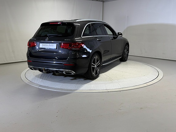 Mercedes-Benz GLC300 e 3 of 30