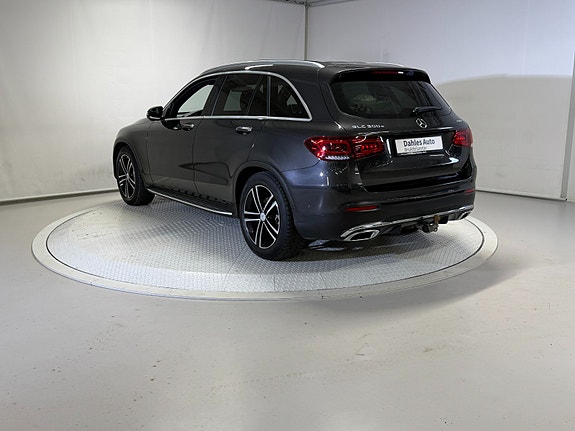 Mercedes-Benz GLC300 e 4 of 30