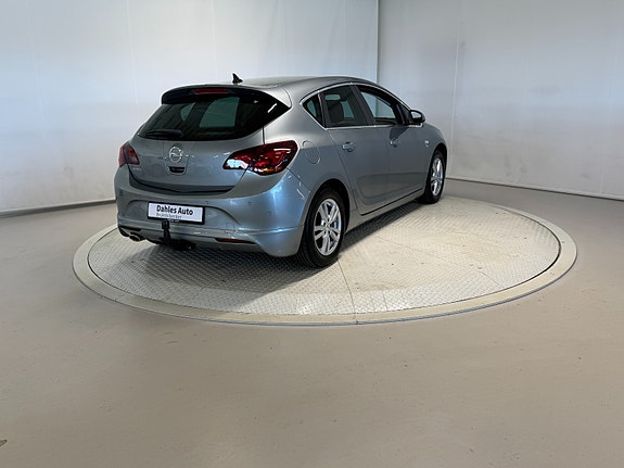 Opel Astra 3 of 5