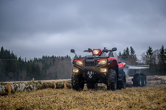Honda TRX520FE2 2 of 8