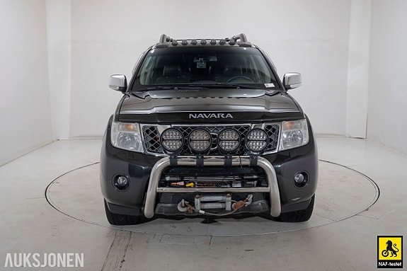 Nissan Navara 2 of 5