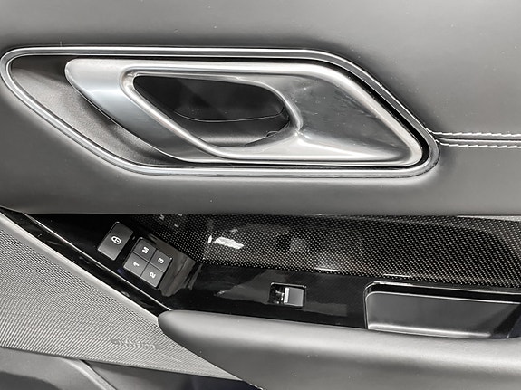 Land Rover Range Rover Velar 27 of 30