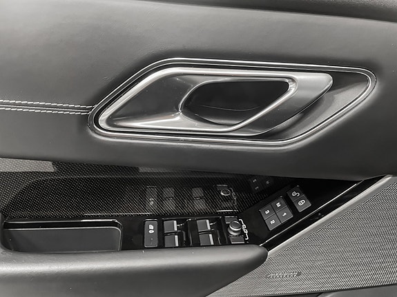 Land Rover Range Rover Velar 10 of 30