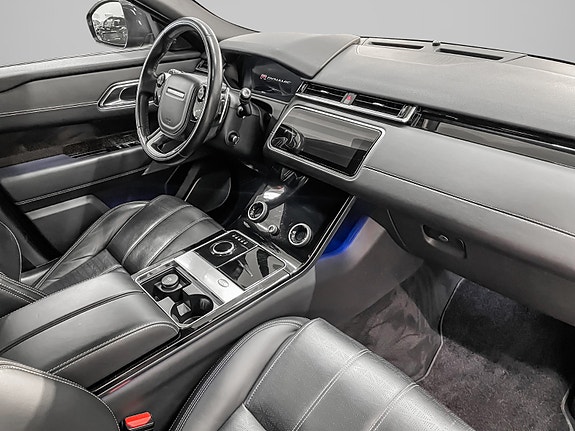 Land Rover Range Rover Velar 23 of 30