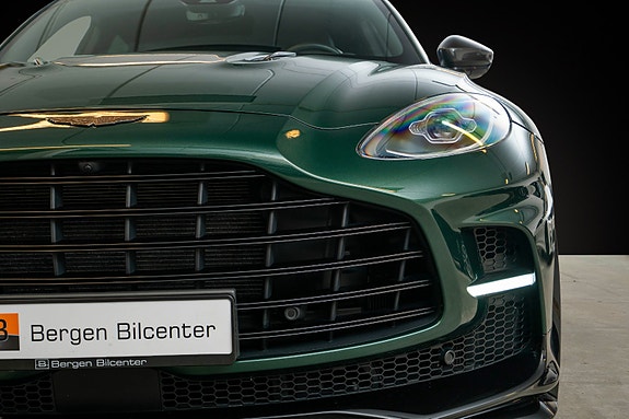 Aston Martin DBX707 3 of 5