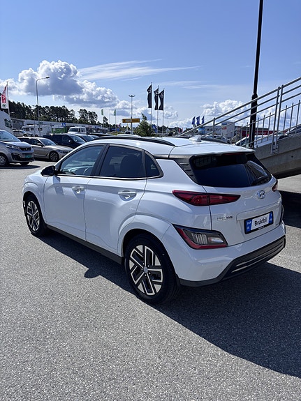 Hyundai Kona 3 of 5