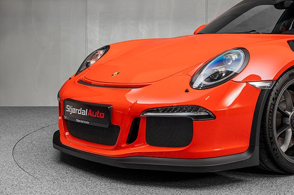 Porsche 911 3 of 5