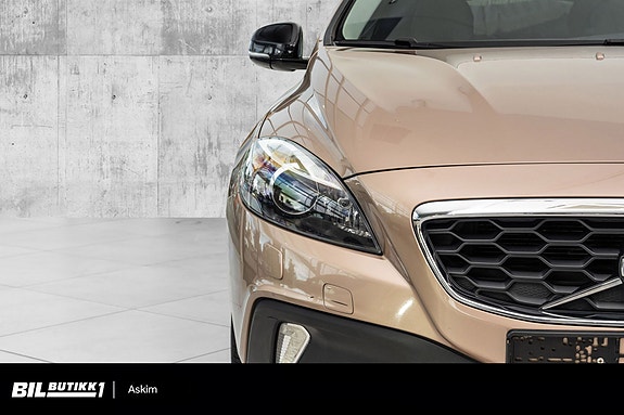 Volvo V40 Cross Country 4 of 5