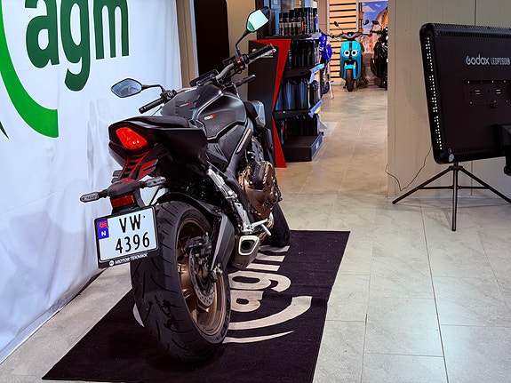 Honda CB 650 R **GARANTI / SERVICE** 7 of 19