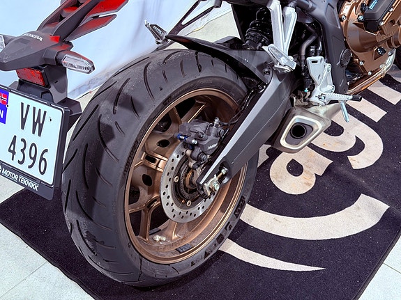 Honda CB 650 R **GARANTI / SERVICE** 9 of 19