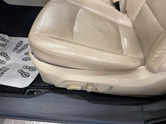 Subaru Outback 13 of 20