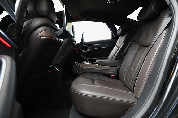 Audi A8 17 of 30
