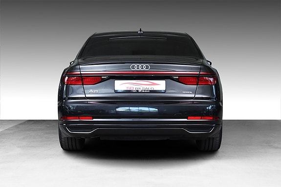 Audi A8 5 of 30