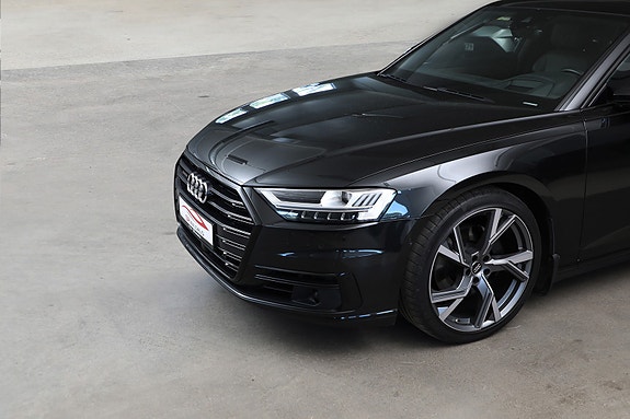 Audi A8 6 of 30