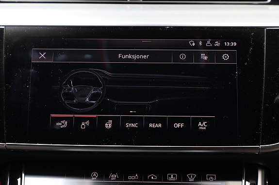 Audi A8 27 of 30