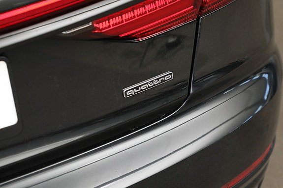 Audi A8 11 of 30