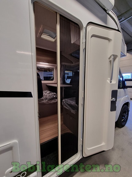 Etrusco T 6.9 SB Hymer/ NYBIL / Solcelle / Ryggekamera / Markise / Lettmetallfelger / Stor gjennomgående garasje / Skyroof / Gassalarm ++ 10 of 30