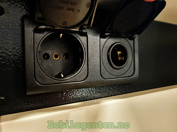 Etrusco T 6.9 SB Hymer/ NYBIL / Solcelle / Ryggekamera / Markise / Lettmetallfelger / Stor gjennomgående garasje / Skyroof / Gassalarm ++ 24 of 30
