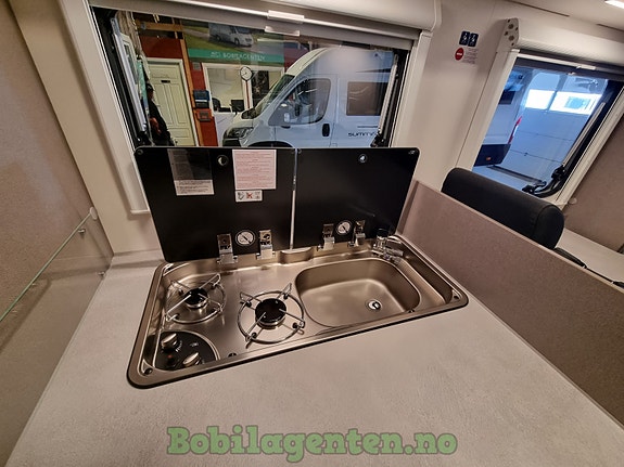 Etrusco T 6.9 SB Hymer/ NYBIL / Solcelle / Ryggekamera / Markise / Lettmetallfelger / Stor gjennomgående garasje / Skyroof / Gassalarm ++ 20 of 30