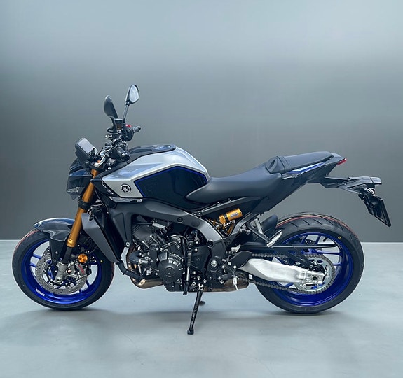 Yamaha MT-09 SP 3 of 5
