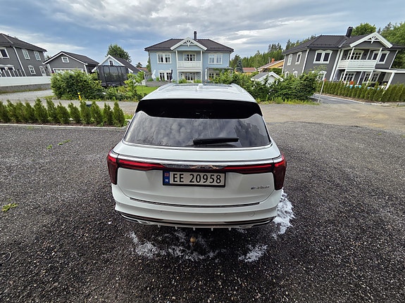 Hongqi E-HS9 4 of 5