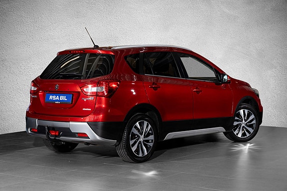 Suzuki SX4 S-Cross 2 of 5