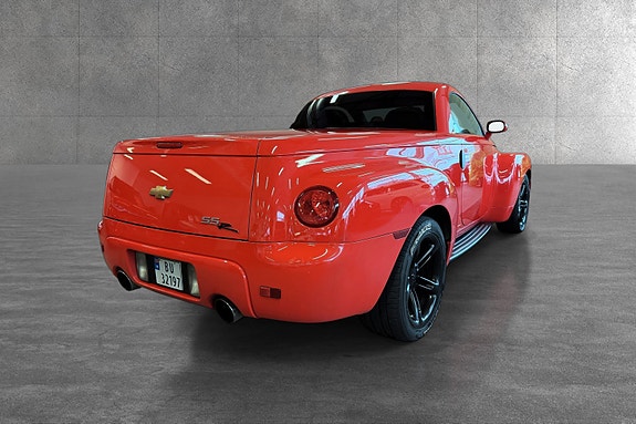 Chevrolet SSR 6 of 15