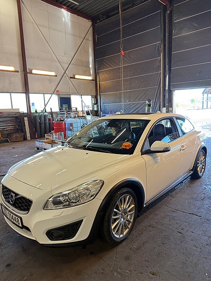 Volvo C30 2 of 5