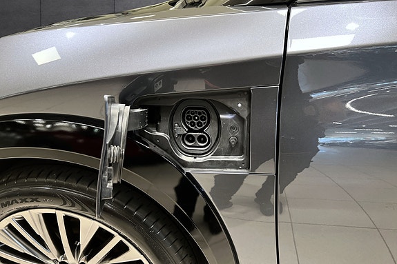 Lexus RZ450e 9 of 20