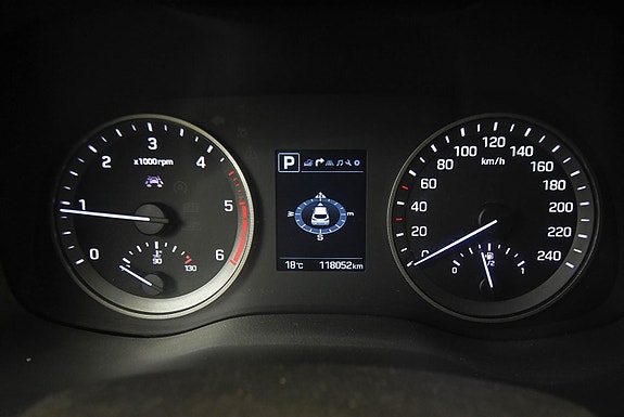 Hyundai Tucson 18 of 27