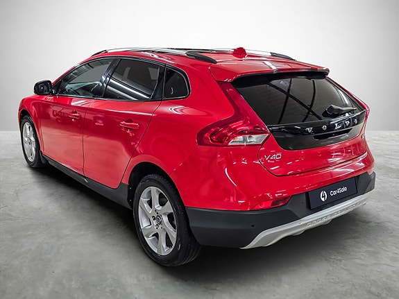 Volvo V40 Cross Country 3 of 5
