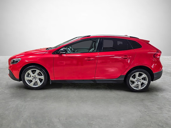Volvo V40 Cross Country 2 of 5
