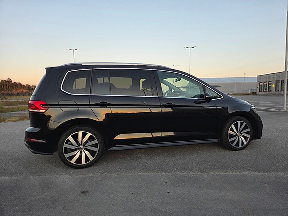 Volkswagen Touran 11 of 30