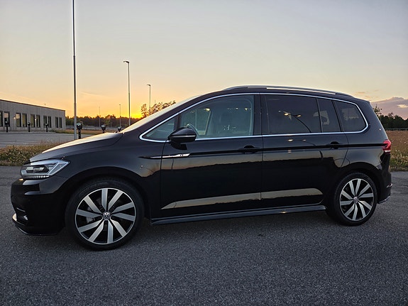 Volkswagen Touran 6 of 30