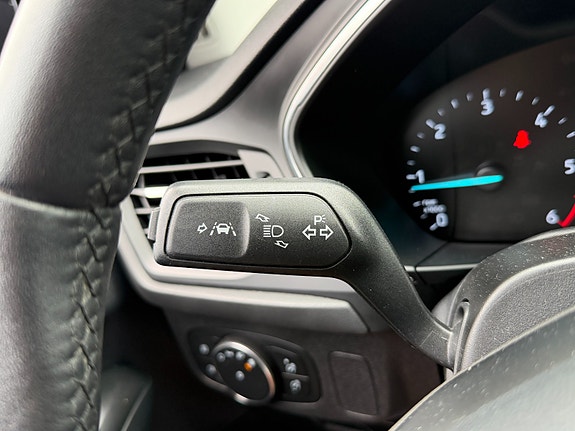 Ford Focus 10 of 27