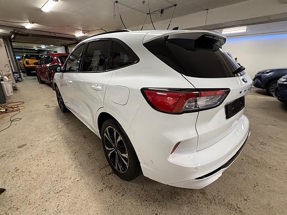 Ford Kuga 5 of 5