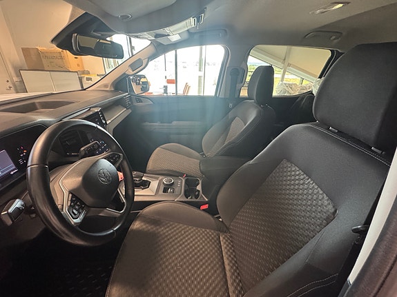 Volkswagen Amarok 12 of 15