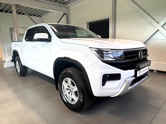 Volkswagen Amarok 10 of 15