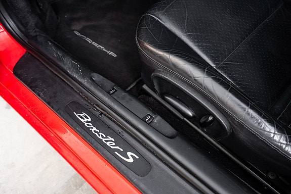 Porsche Boxster 10 of 19