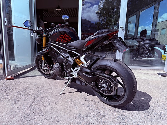 Triumph Speed Triple 1200RS //DEMO 5 of 11