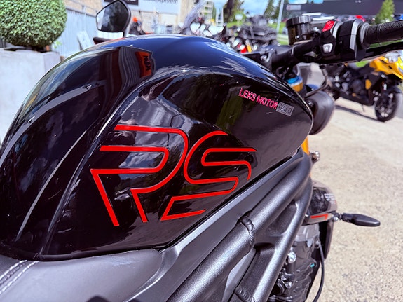 Triumph Speed Triple 1200RS //DEMO 10 of 11