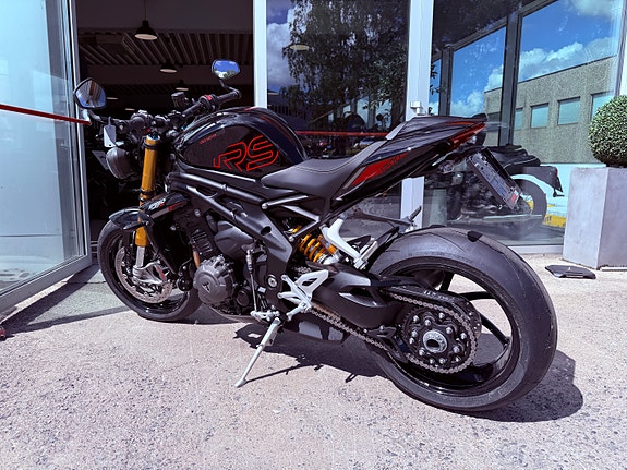 Triumph Speed Triple 1200RS //DEMO 9 of 11