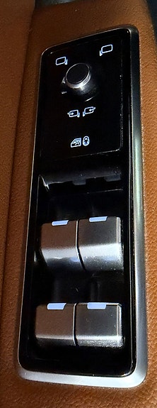 Jaguar F-PACE 15 of 30