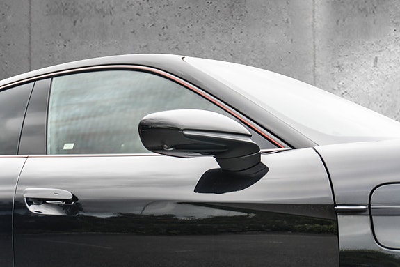 Porsche Taycan 15 of 30