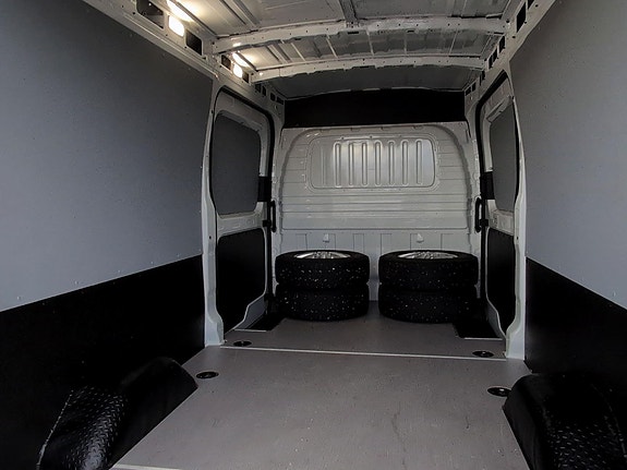 Maxus e-Deliver 9 10 of 24