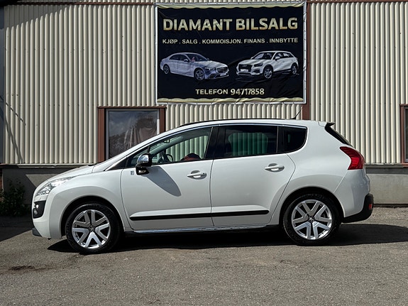 Peugeot 3008 2 of 5