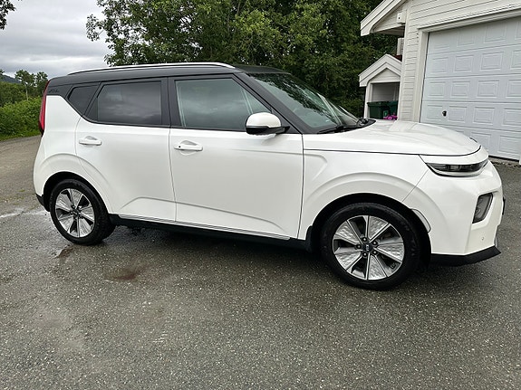 Kia e-Soul 4 of 5
