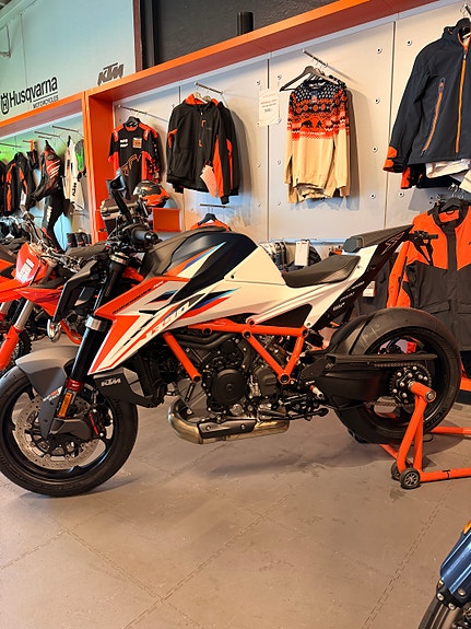 KTM 1390 Super Duke RR | 3,99% rentekampanje | Utvidet garanti 19 of 27