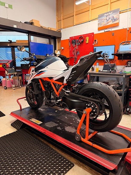 KTM 1390 Super Duke RR | 3,99% rentekampanje | Utvidet garanti 21 of 27