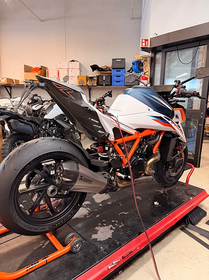 KTM 1390 Super Duke RR | 3,99% rentekampanje | Utvidet garanti 13 of 27